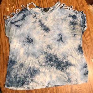 Cute blue tie-dyed top with laced shoulders